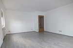 Frisch renovierte 3 Zimmer Wohnung mit ca. 75m² Wohnfläche mit Balkon und Garage - Appartement Nauheim | Angebot:24610048