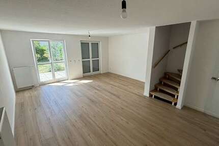 Haus Liederbach am Taunus Oberliederbach - 4 Zimmer, 135 m&sup2;, 2.300&euro; | Angebot:27331030