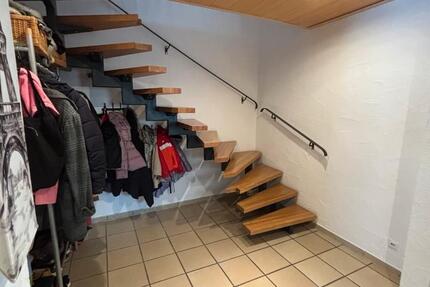 Schöne 4-Zimmer-Wohnung plus ausgebauter Dachboden 4 zimmer