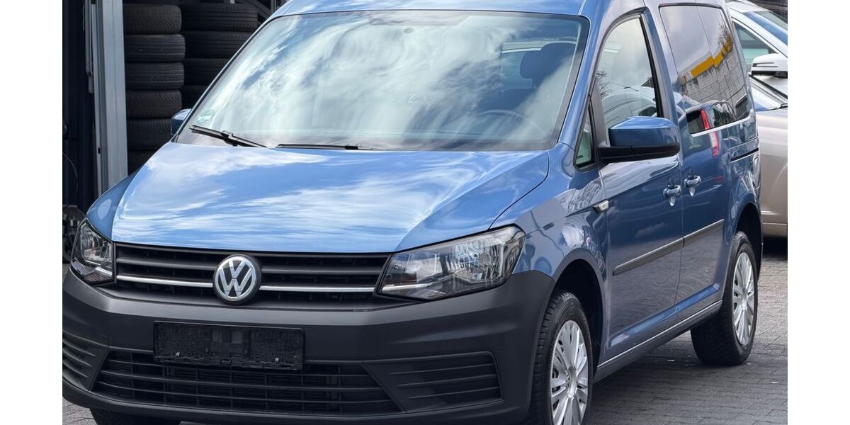 VW Caddy 171.800 km 11.999 &euro; Offenbach am Main 63075