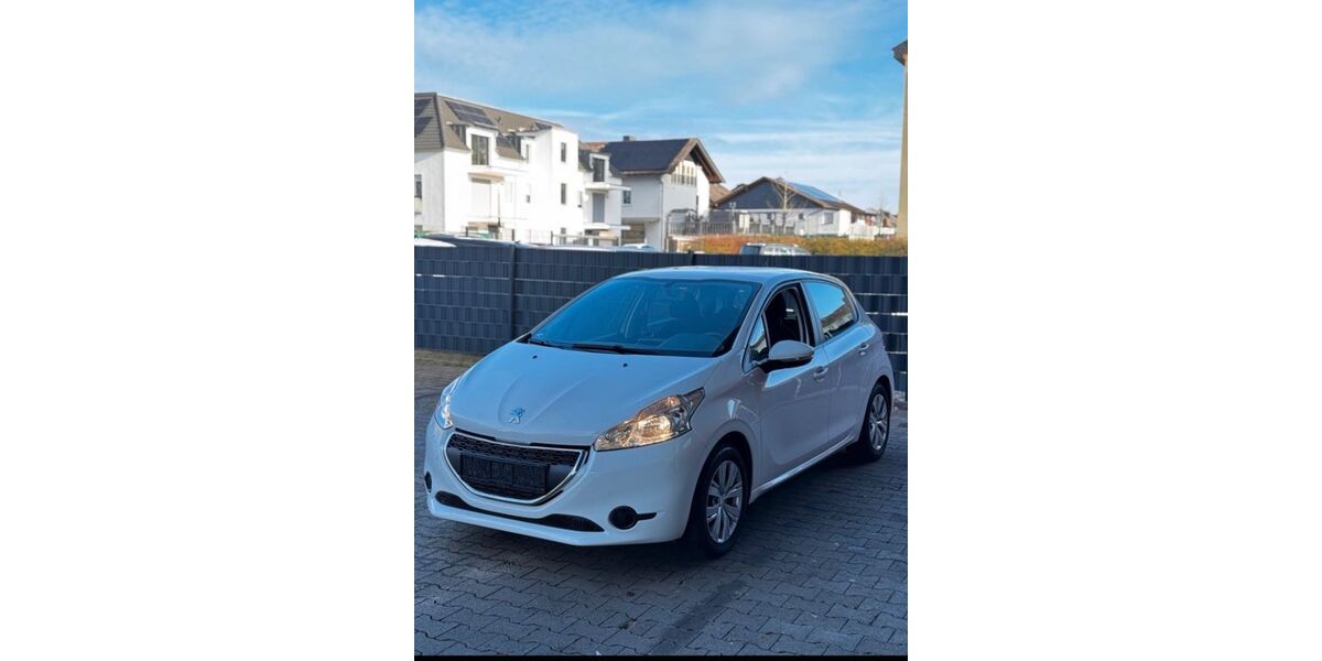 Peugeot 208 38.000 km 6.390 &euro; Hanau 63457
