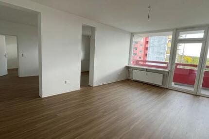 Helle 3 Zimmerwohnung mit Balkon zimmer