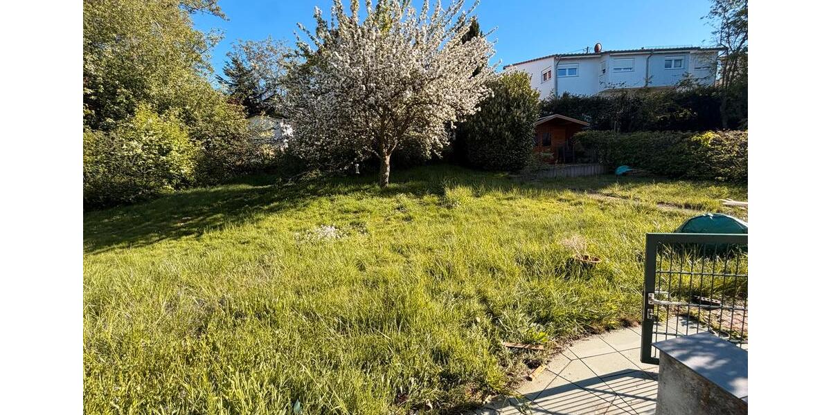 Erdgeschoßwohnung Wehrheim - 4 Zimmer, 110 m&sup2;, 1.800&euro; | Angebot:26400045