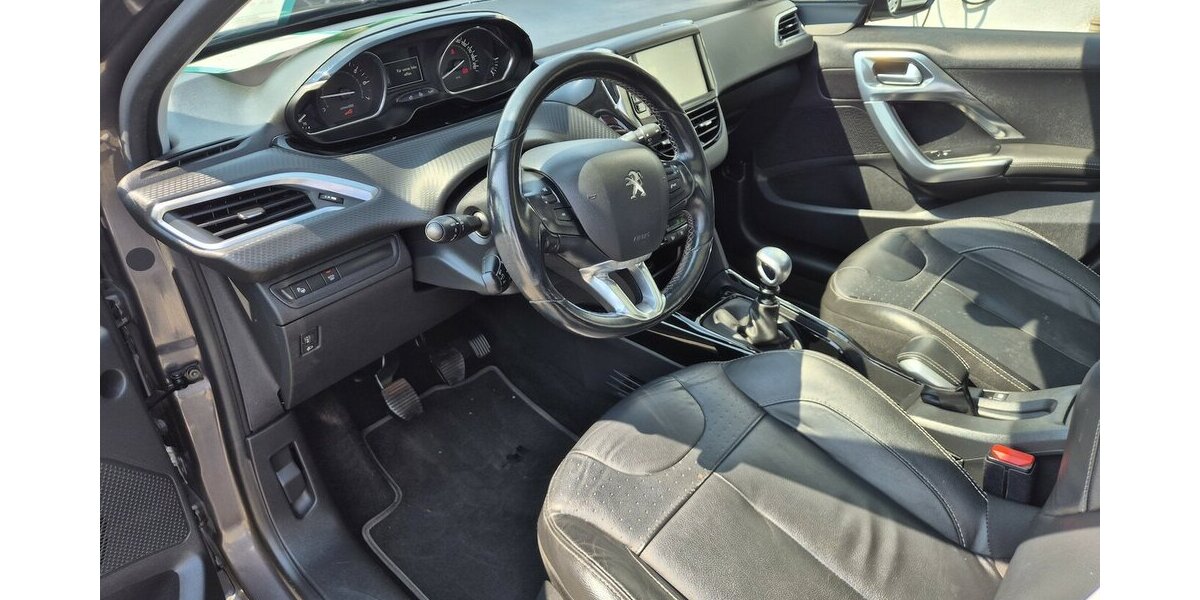 Peugeot 2008 Allure, Klima, Navi, Pano, Carplay,Leder, Sit 70.550 km 9.590 &euro; Rodgau 63110