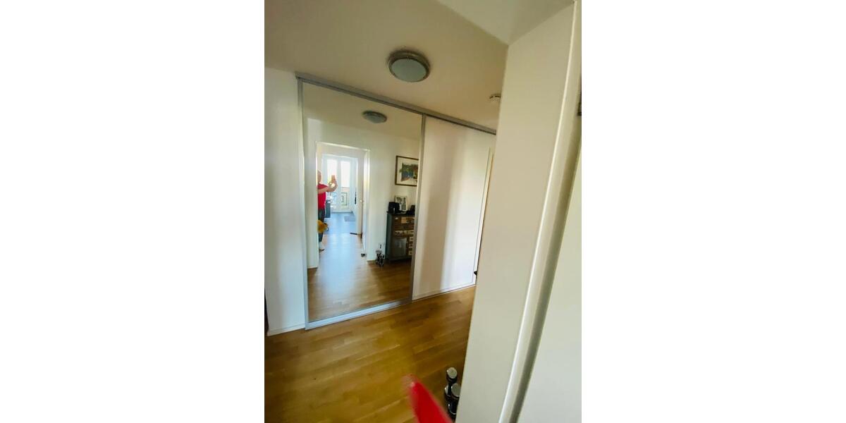 Etagenwohnung Frankfurt am Main Ostend - 3 Zimmer, 91 m&sup2;, 1.900&euro; | Angebot:26462638