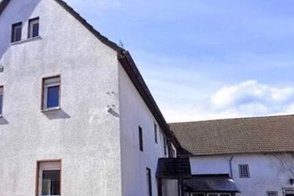 Haus Wehrheim - 6 Zimmer, 172 m&sup2;, 3.000&euro; | Angebot:25396379