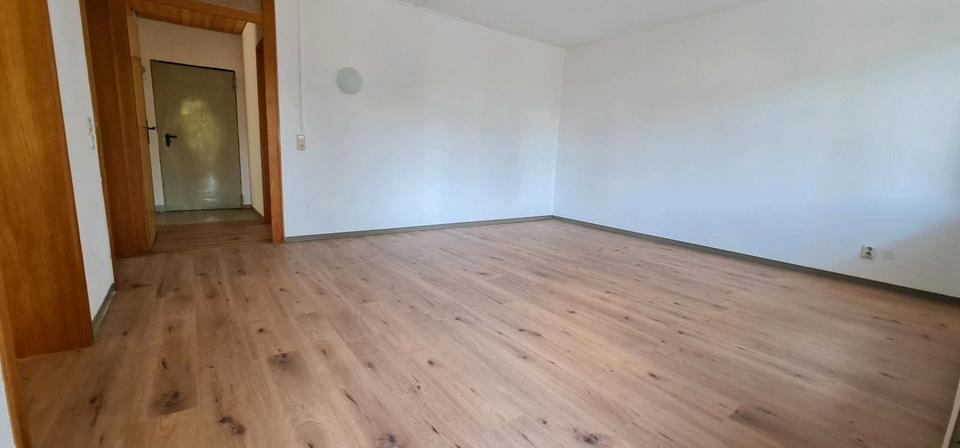 Einfamilienhaus Niedernhausen - 6 Zimmer, 155 m&sup2;, 3.000&euro; | Angebot:24980995