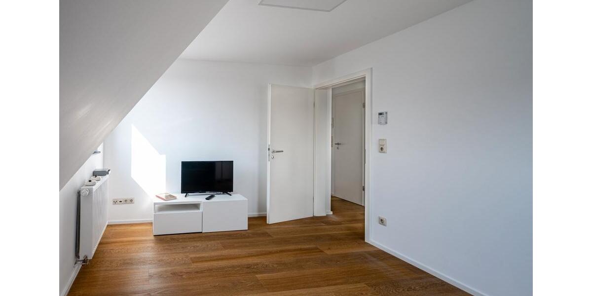Dachgeschoßwohnung Kronberg im Taunus - 2 Zimmer, 41 m&sup2;, 1.150&euro; | Angebot:26048529