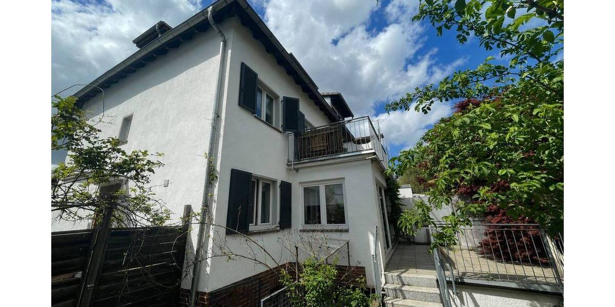 Doppelhaushälfte Frankfurt am Main Heddernheim - 6 Zimmer, 145 m&sup2;, 2.490&euro; | Angebot:26358518