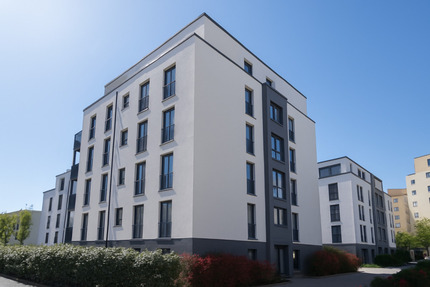 Stilvoll wohnen in begehrter Lage - Großzügige 4-Zimmer-Wohnung mit Balkon - Aufzug und TG 4 zimmer