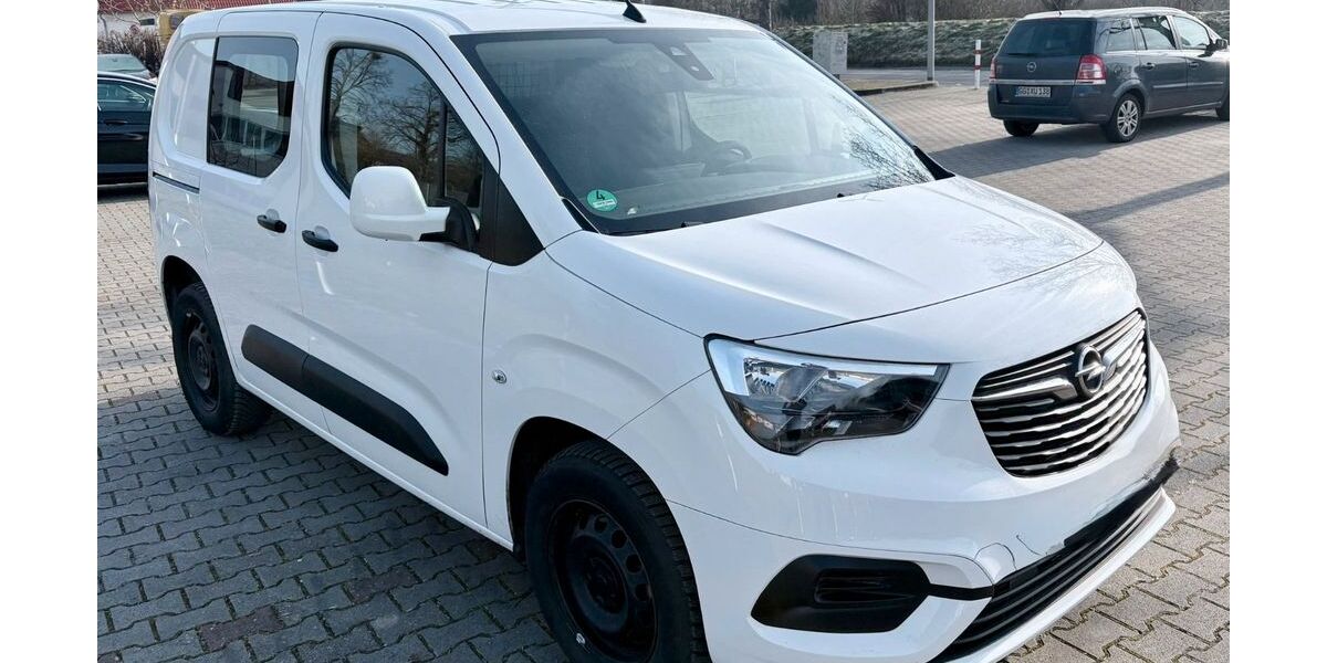 Opel Combo 61.000 km 10.600 &euro; Nauheim 64569