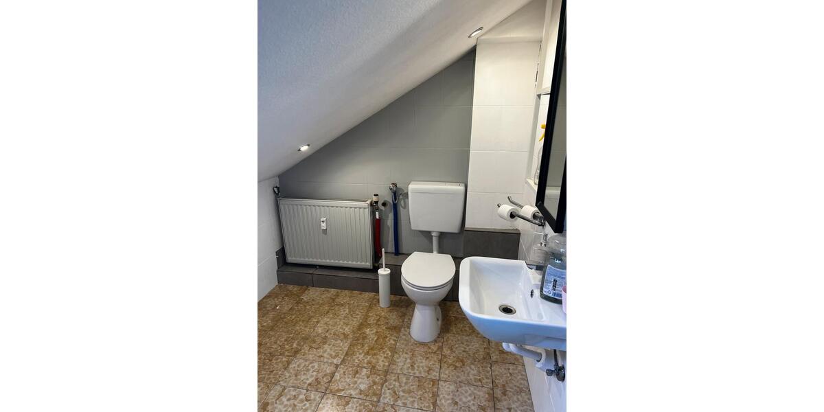 Dachgeschosswohnung 2 Zimmer 2 zimmer