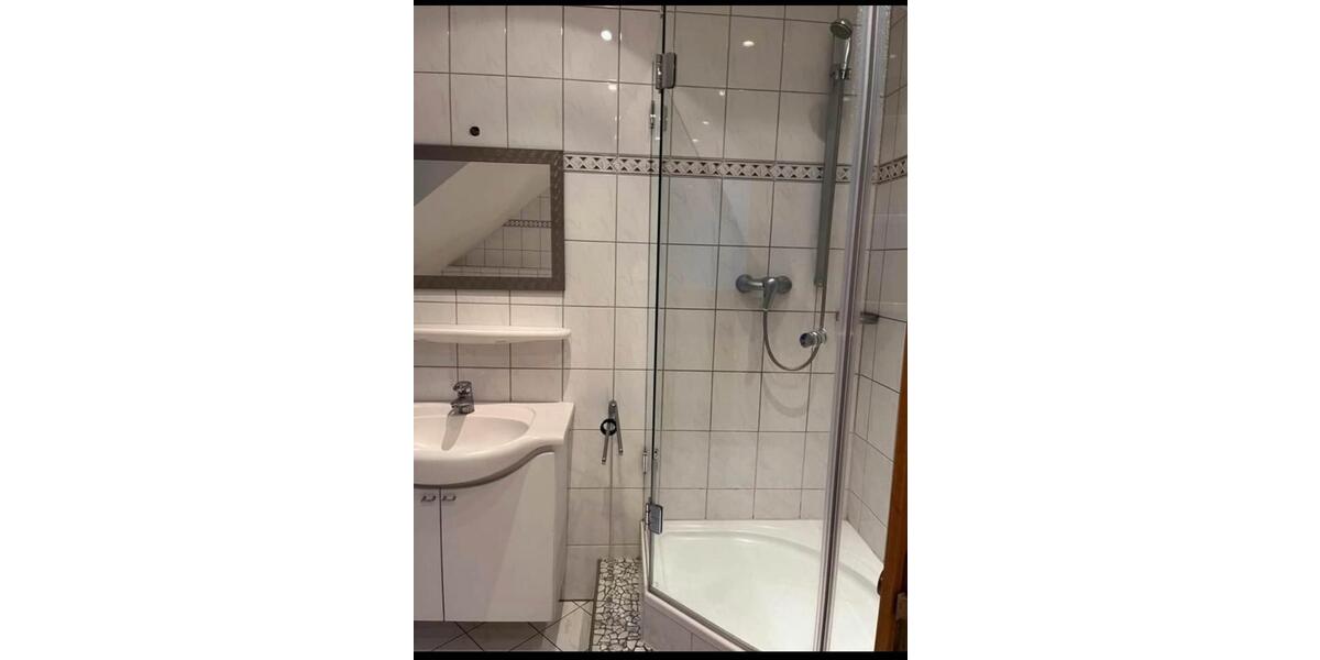 Dachgeschoßwohnung Groß-Zimmern Zimmern - 3.5 Zimmer, 120 m&sup2;, 1.650&euro; | Angebot:25396543