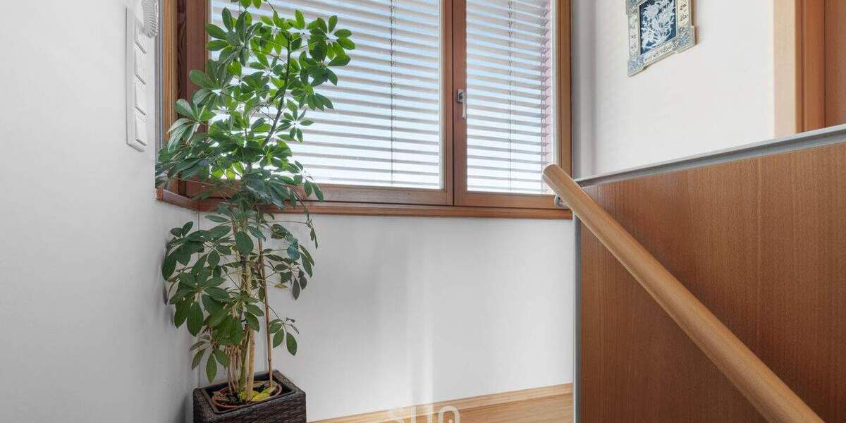 Reihenmittelhaus Frankfurt am Main Kalbach-Riedberg - 6 Zimmer, 160 m&sup2;, 1.150.000&euro; | Angebot:25525603