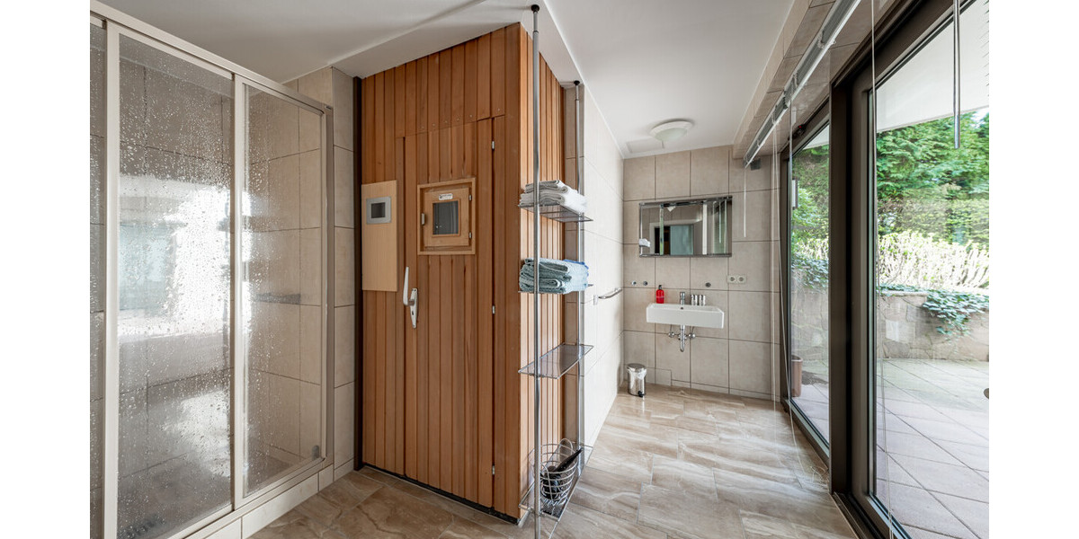 LUXURIÖSES HAUS-IN-HAUS ANWESEN MIT INDOOR-POOL IN TOPLAGE VOM KÖNIGSTEINER JOHANNISWALD - Anwesen Königstein | Angebot:26441626