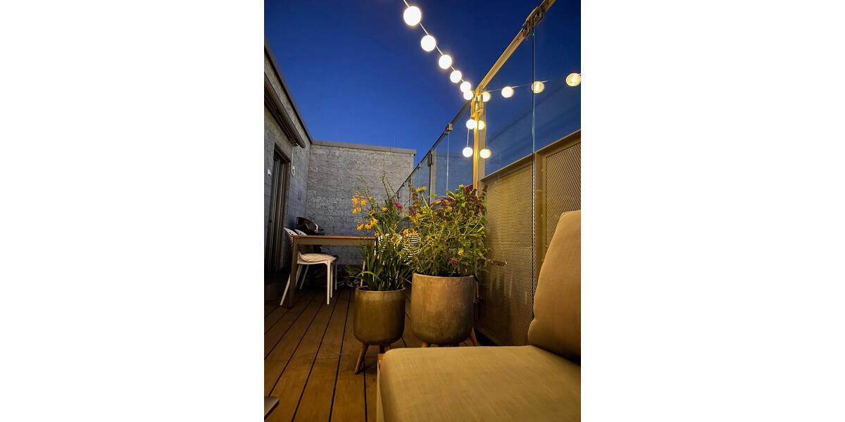 Luxus 2-Z.-Penthouse (98 m²) - Terrasse, AC, TG, Kamin; Möbel 2 zimmer