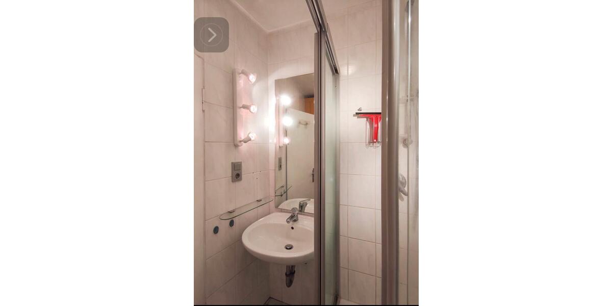 Etagenwohnung Frankfurt am Main Sachsenhausen Süd - 1 Zimmer, 25 m&sup2;, 1.300&euro; | Angebot:26625696