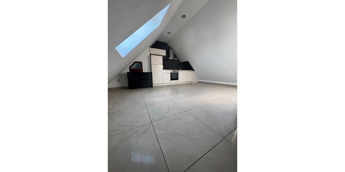Dachgeschoßwohnung Raunheim - 2 Zimmer, 60 m&sup2;, 1.200&euro; | Angebot:26413339
