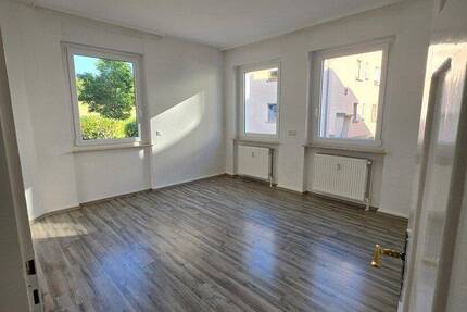 Wohnung Hanau Großauheim - 3 Zimmer, 60 m&sup2;, 800&euro; | Angebot:26909303