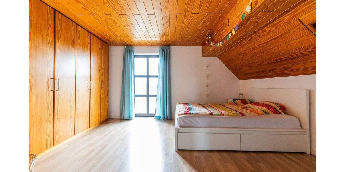 Mehrfamilienhaus, Wohnhaus Bischofsheim - 8 Zimmer, 695.000&euro; | Angebot:25660958