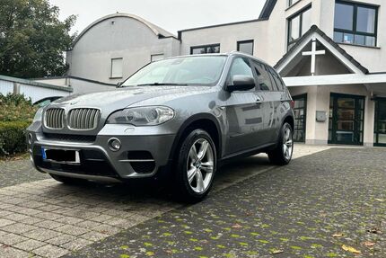 BMW X5 280.000 km 9.900 &euro; Frankfurt am Main 60486