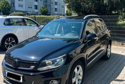 VW Tiguan 165.224 km 11.800 € Frankfurt 65929