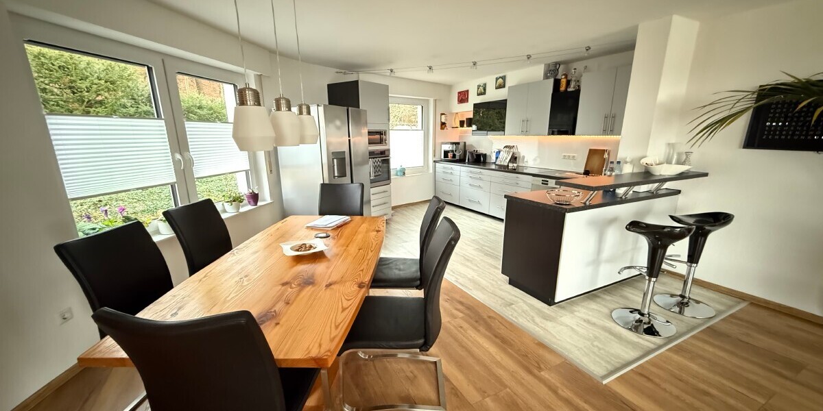 Glashütten: Einzigartiges Architektenhaus am Sonnenhang mit beeindruckendem Fernblick. - Doppelhaushälfte Glashütten | Angebot:26190652