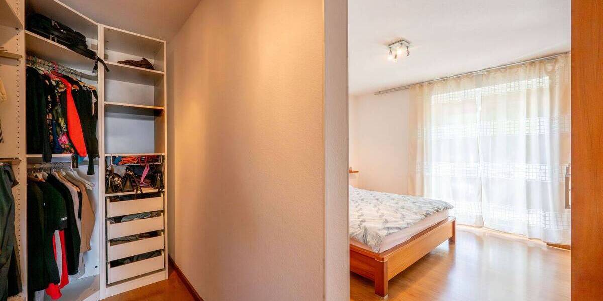 Einfamilienhaus Frankfurt am Main Kalbach-Riedberg - 8 Zimmer, 235 m&sup2;, 4.800&euro; | Angebot:26596231