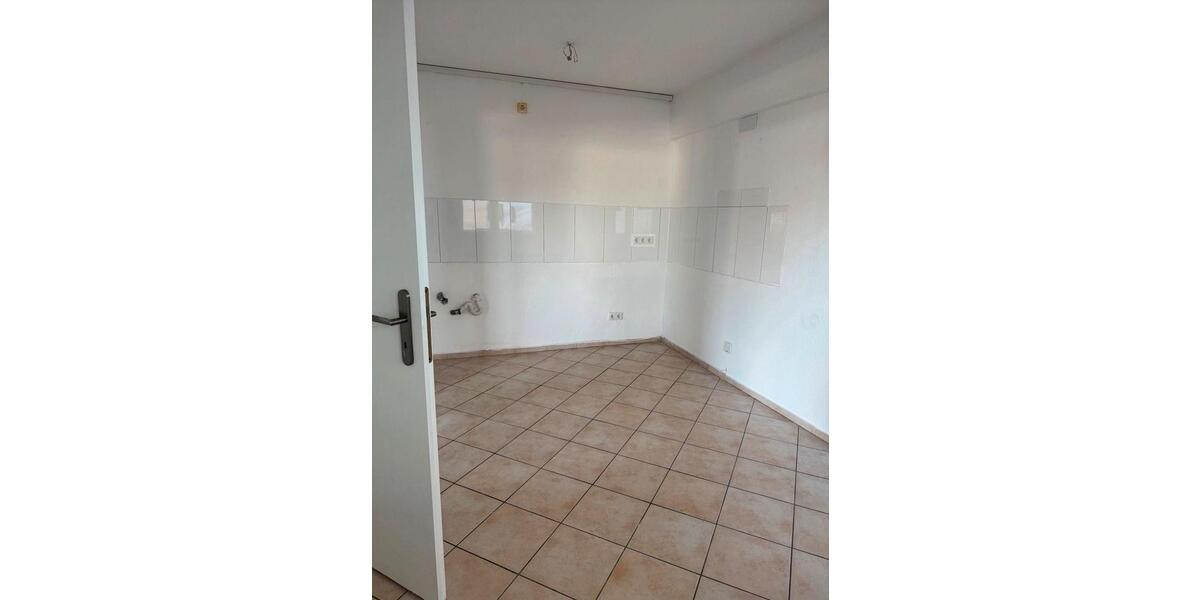 Etagenwohnung Hanau Groß-Steinheim - 2 Zimmer, 85 m&sup2;, 1.200&euro; | Angebot:25225995