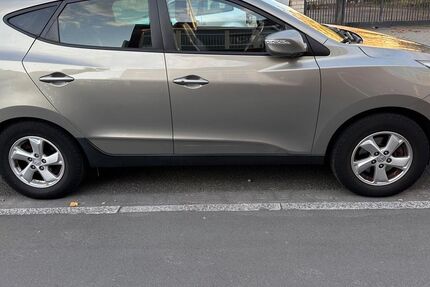 Hyundai ix35 157.000 km 5.650 &euro; Friedrichsdorf 61381