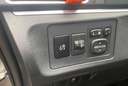 Toyota Verso 172.000 km 8.200 &euro; Rodgau OT Nieder-Rodenu 63110