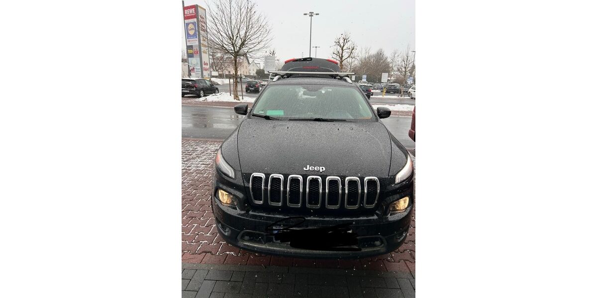Jeep Cherokee 183.000 km 7.800 &euro; hanau 63457