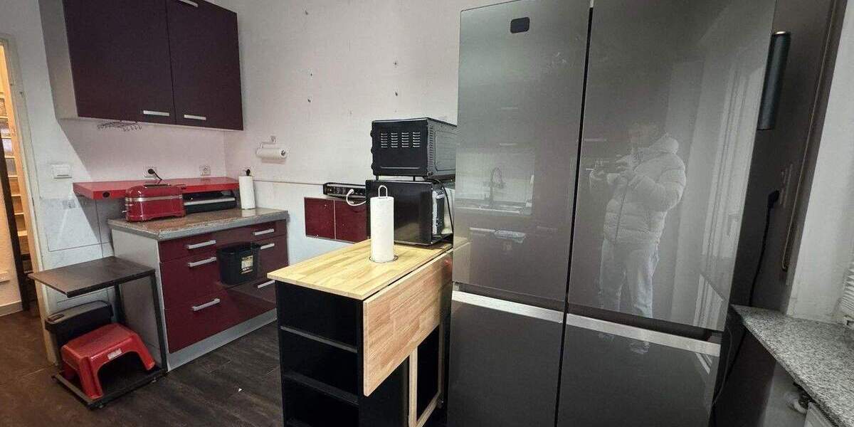 Möblierte 3-Zimmer-Wohnung (90 m²) mit Balkon, Klima & EBK - Nähe EZB 3 zimmer