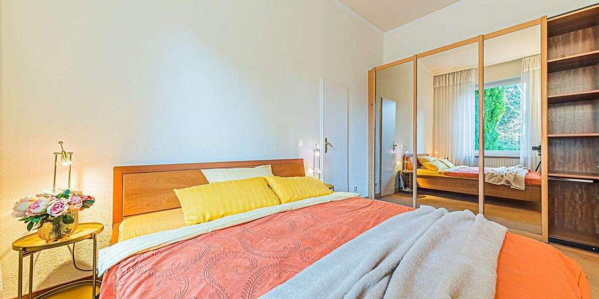Etagenwohnung Frankfurt am Main Niederursel - 3 Zimmer, 120 m&sup2;, 1.700&euro; | Angebot:25768511