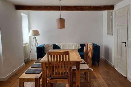 Haus zum Mieten in Schöneck 2.670 € 257 m² 6 zimmer