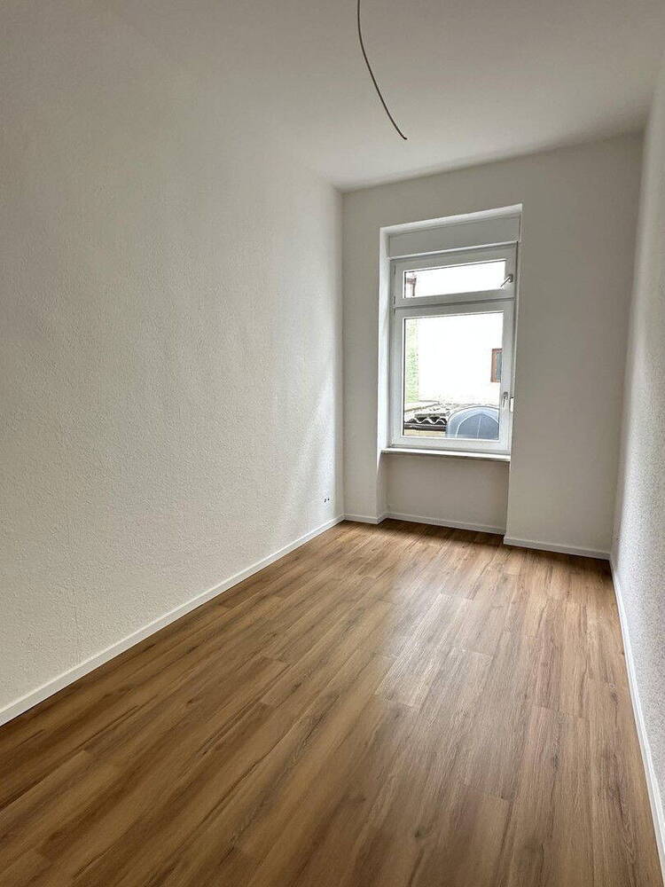 Erster Bezug nach Sanierung, 1A-Lage, altersgerechte exklusive 3-Zimmer-Altbau-Wohnung am Park