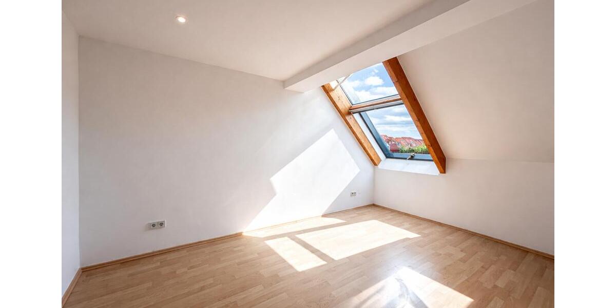 Reihenhaus Bad Vilbel - 5 Zimmer, 177 m&sup2;, 2.800&euro; | Angebot:25862446