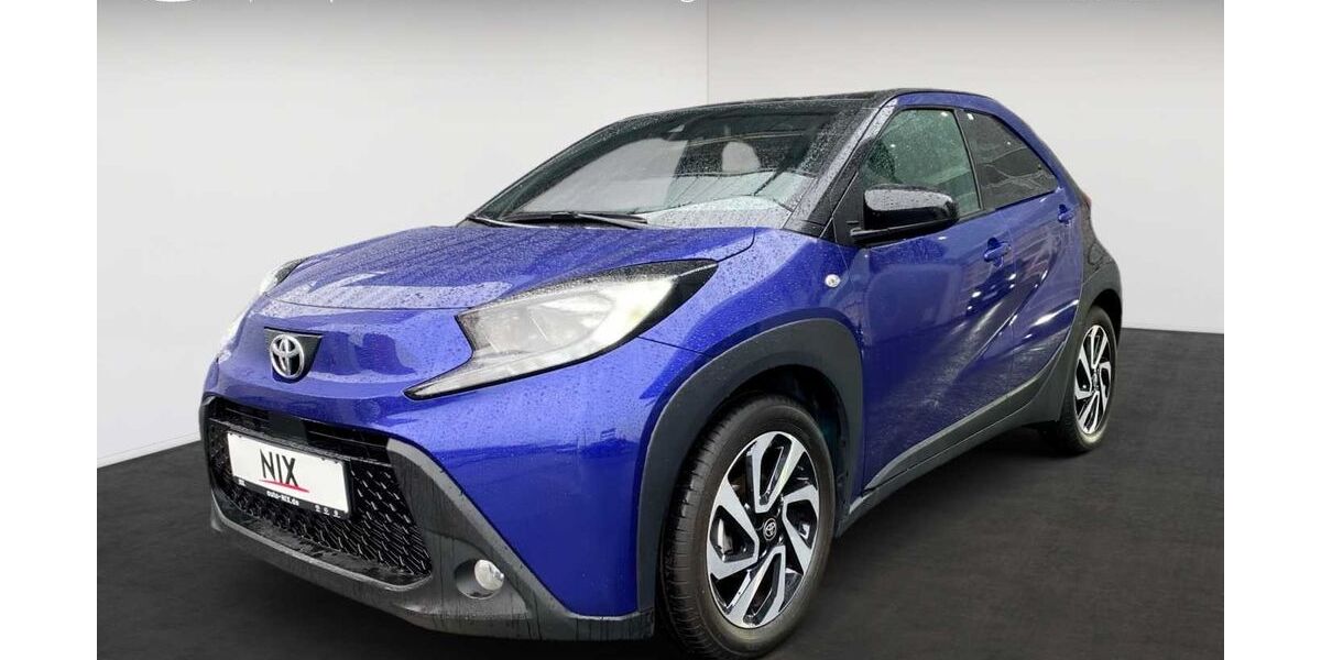 Toyota Aygo (X) 12.951 km 16.900 &euro; Frankfurt 60314