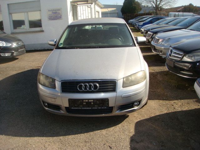 Audi A3 176.000 km 950 &euro; Erlensee 63526