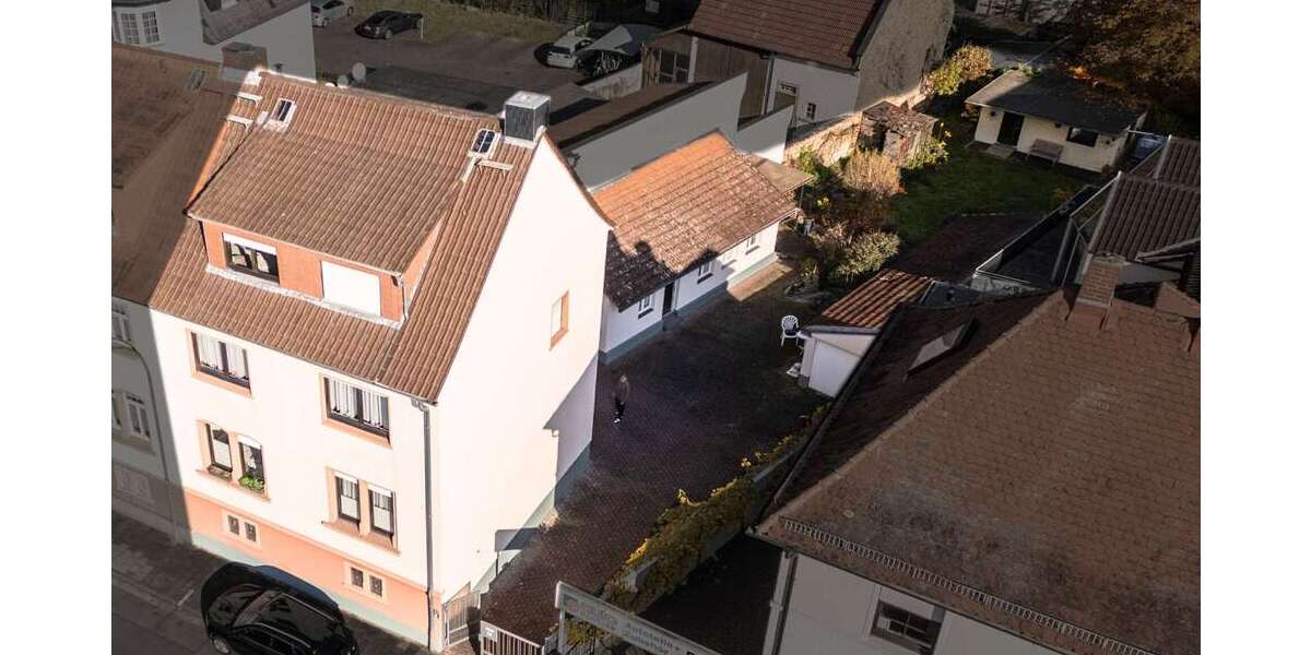 Haus zum Kaufen in Obertshausen 607.000 € 170 m² 7 zimmer