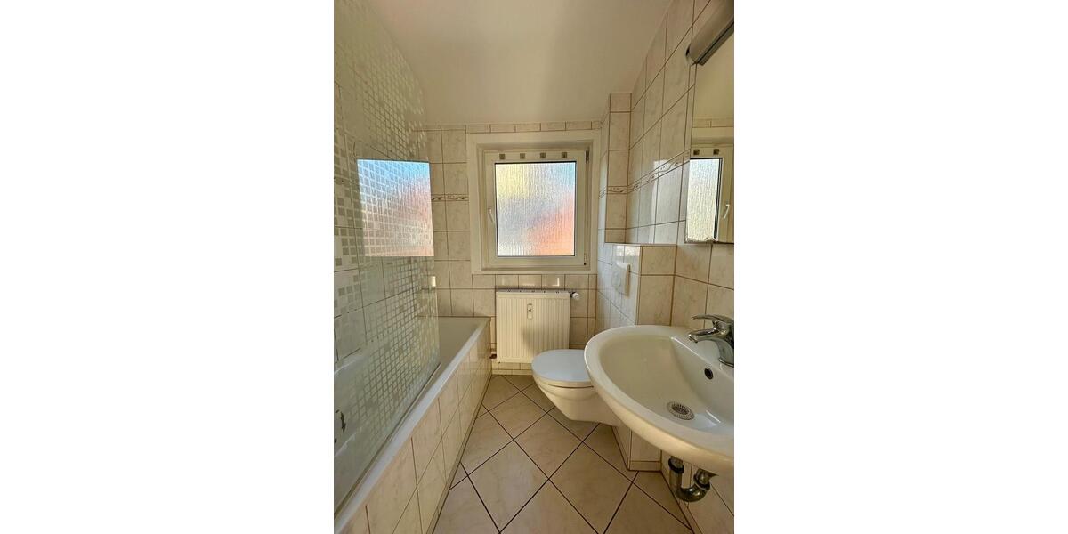 Dachgeschoßwohnung Offenbach am Main Bieber - 2 Zimmer, 50 m&sup2;, 890&euro; | Angebot:25280484