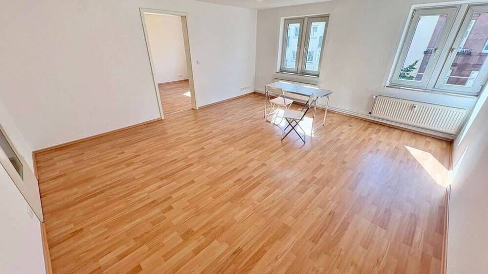 Schöne, neu renovierte 4 ZW im Stadtzentrum von OF