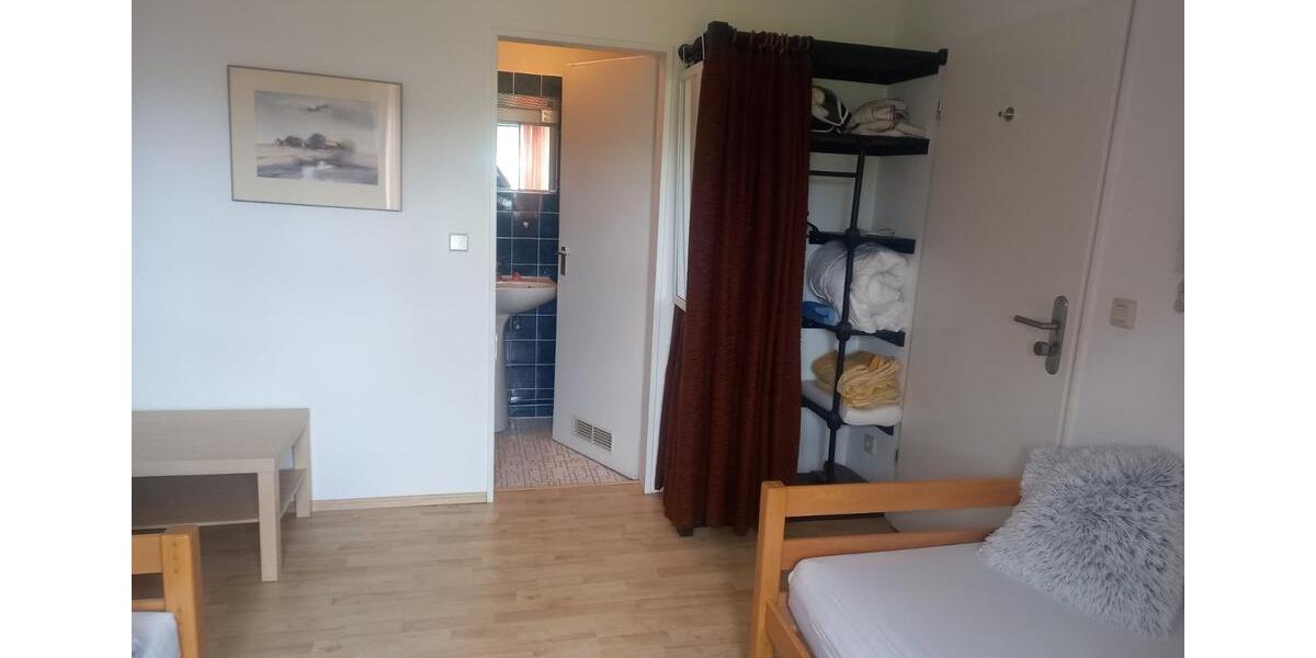 Dachgeschoßwohnung Frankfurt am Main Schwanheim - 1 Zimmer, 15 m&sup2;, 355&euro; | Angebot:26563540