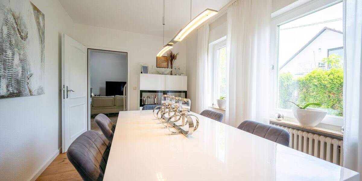 Einfamilienhaus Frankfurt am Main Nieder-Eschbach - 8 Zimmer, 291 m&sup2;, 1.285.000&euro; | Angebot:26685208
