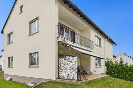 Zweifamilienhaus mit Mehrwert - Ihr neues Zuhause in Karlstein