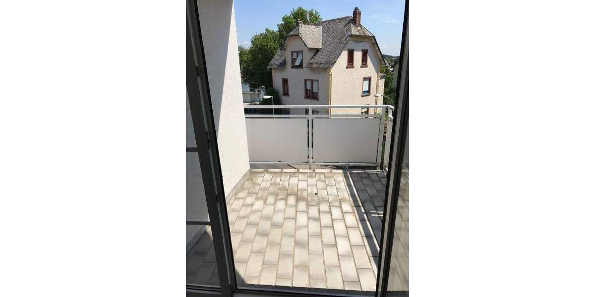 Etagenwohnung Bad Soden - 3 Zimmer, 100 m&sup2;, 1.390&euro; | Angebot:24820375