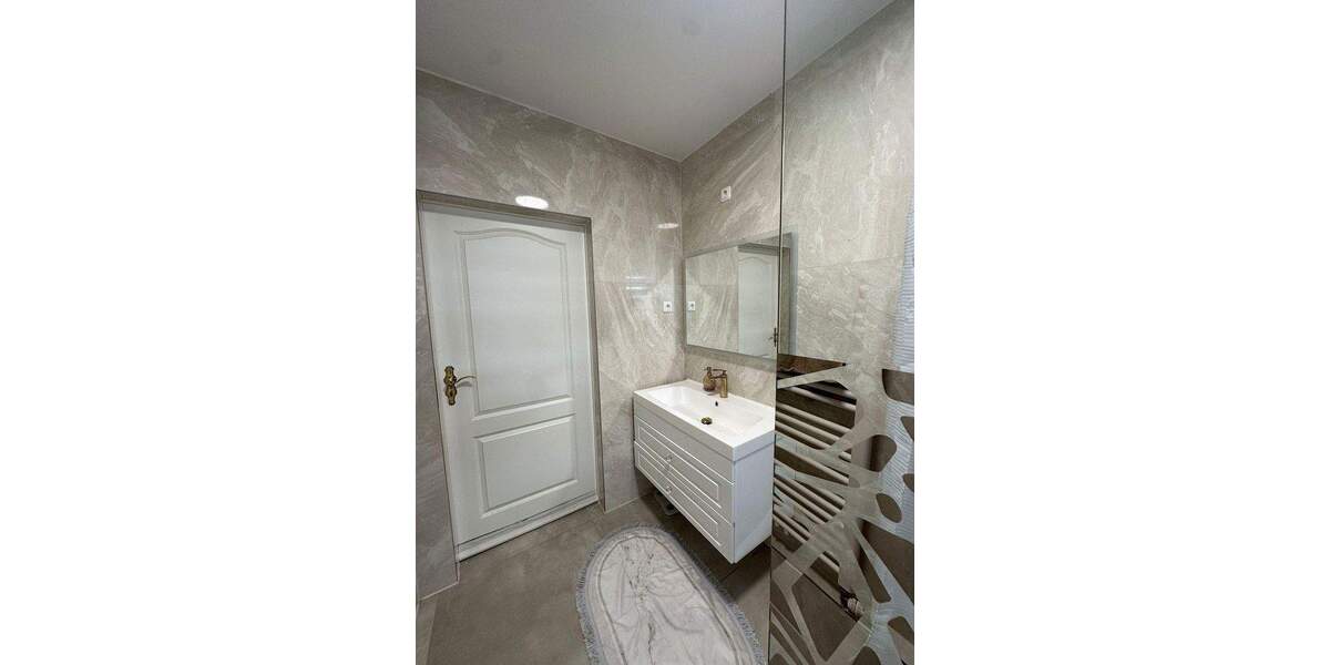 Provisionsfrei Moderne, kernsanierte 3-Zimmer Wohnung *Tiefgarage* Balkon 3 zimmer