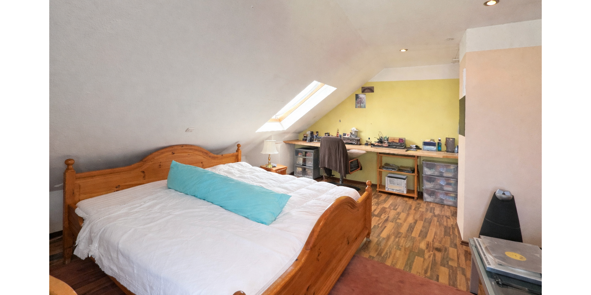 Bad Vilbel: Gepflegtes Stadthaus mit viel Platz! - Einfamilienhaus Bad Vilbel | Angebot:26421517