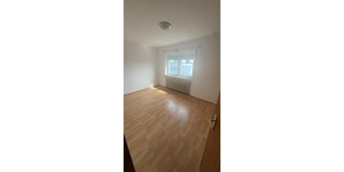 Etagenwohnung Rodgau - 3 Zimmer, 95 m&sup2;, 1.450&euro; | Angebot:26698353
