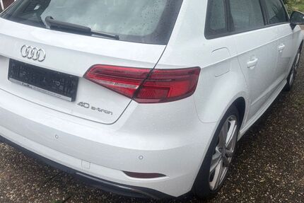 Audi A3 85.000 km 16.900 &euro; Frankfurt 60388